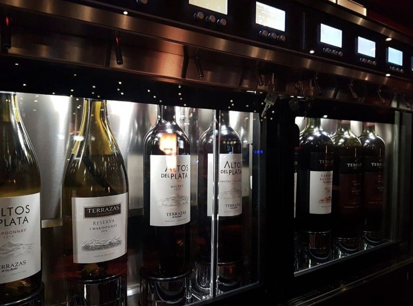 Dispensador WineEmotion para vinotecas premium