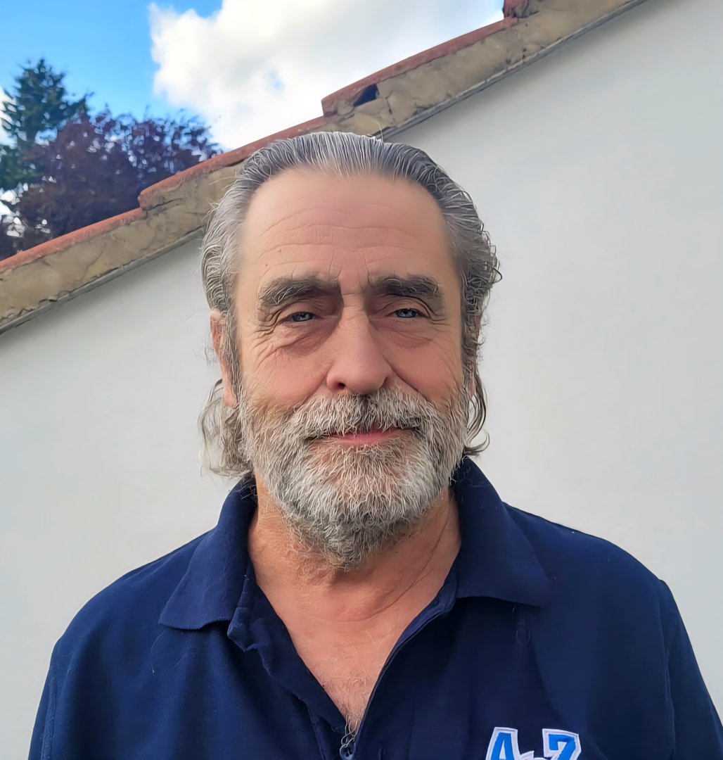 Neil Lyons - AM Manager