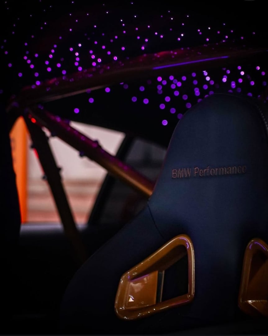 Trabalho de detalhamento automotivo