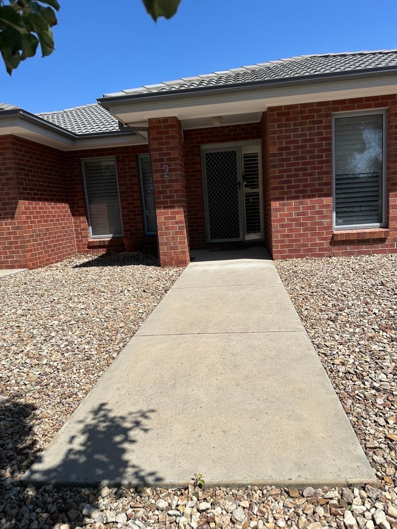 Before - House exterior before cleaning