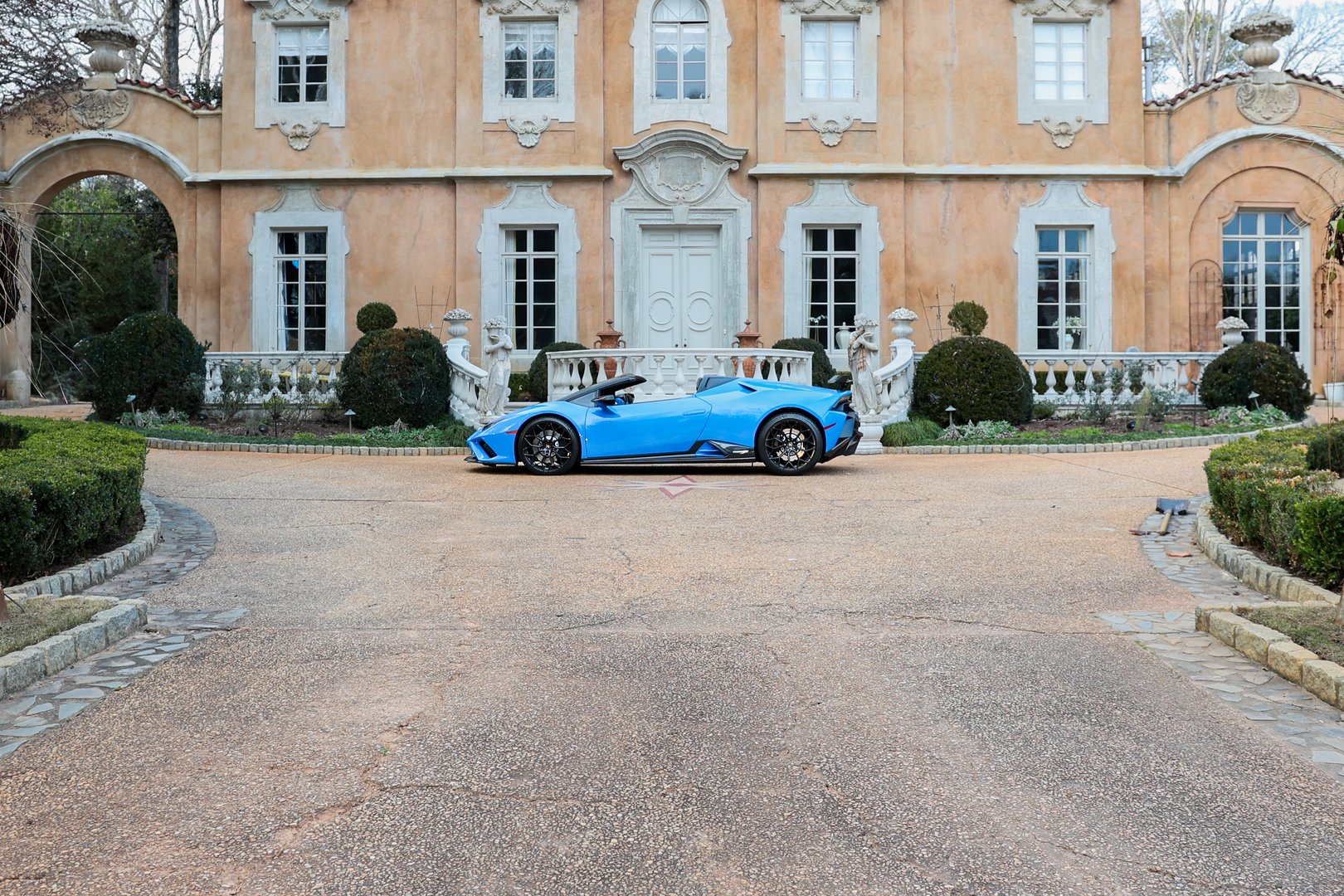 Creme De La Creme Exotics luxury vehicle