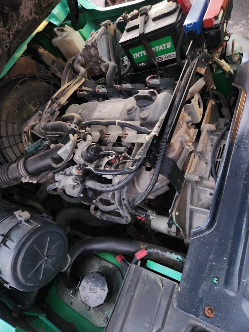 Mitsubishi FG25N forklift view