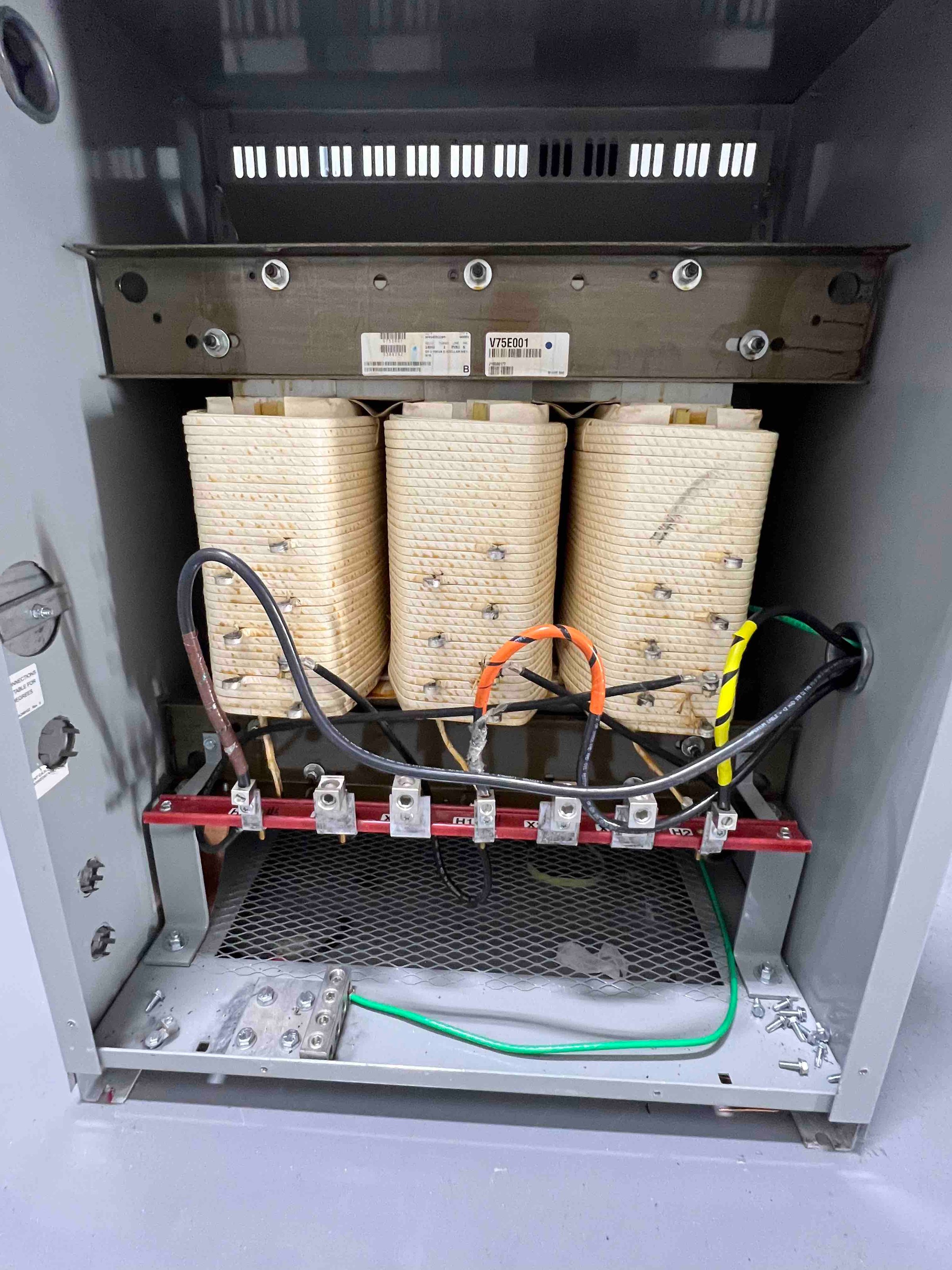 Warehouse industrial new installation - Image 18