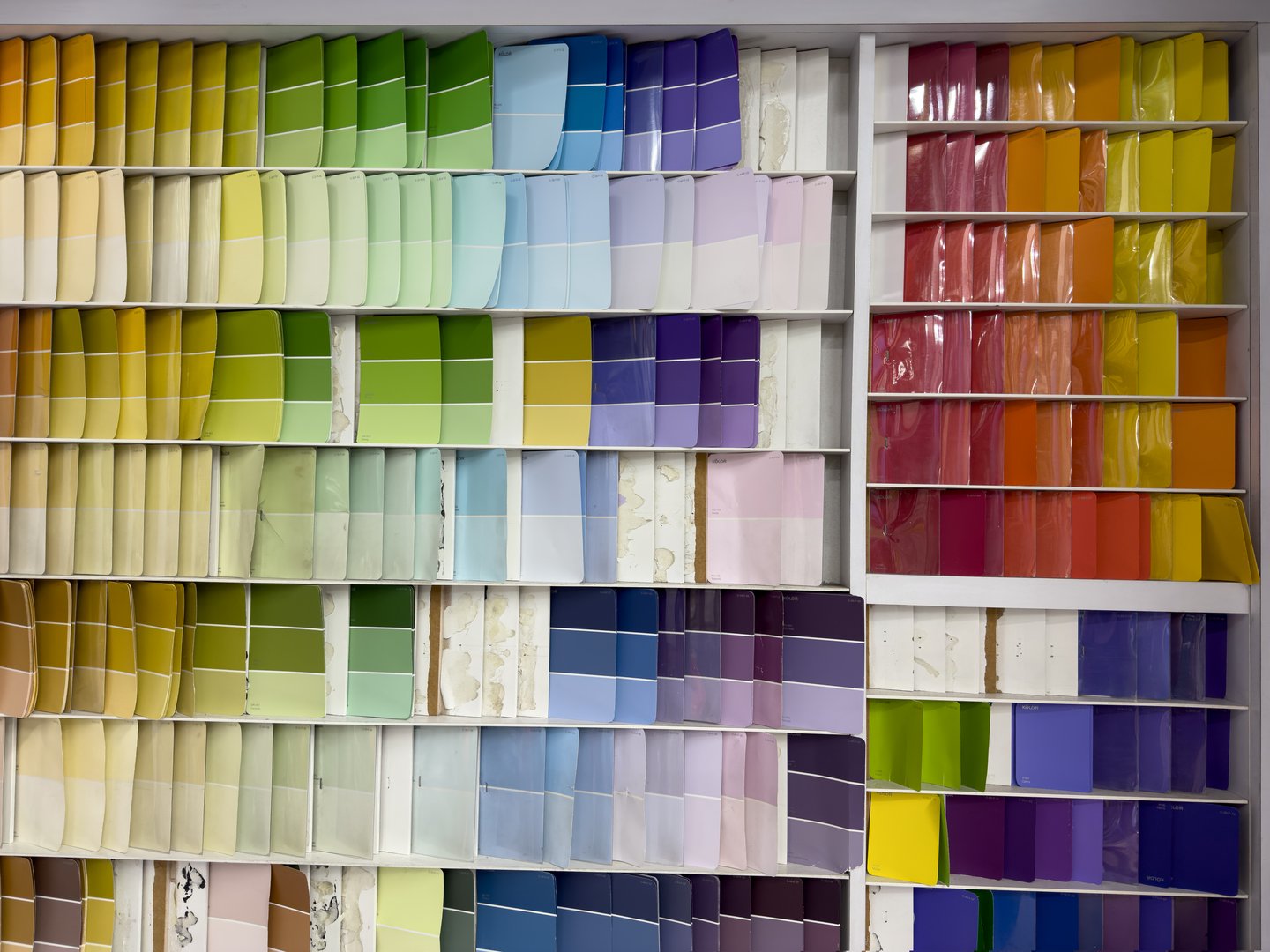 Wide variety of color samples, available for customer selection. The colors range from warm tones to cool tones.