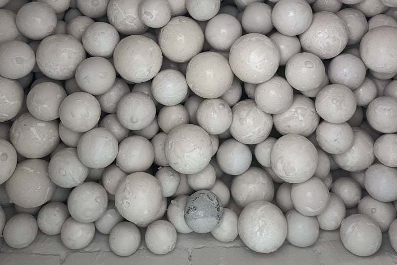 Bolas de alúmina para proceso cerámico