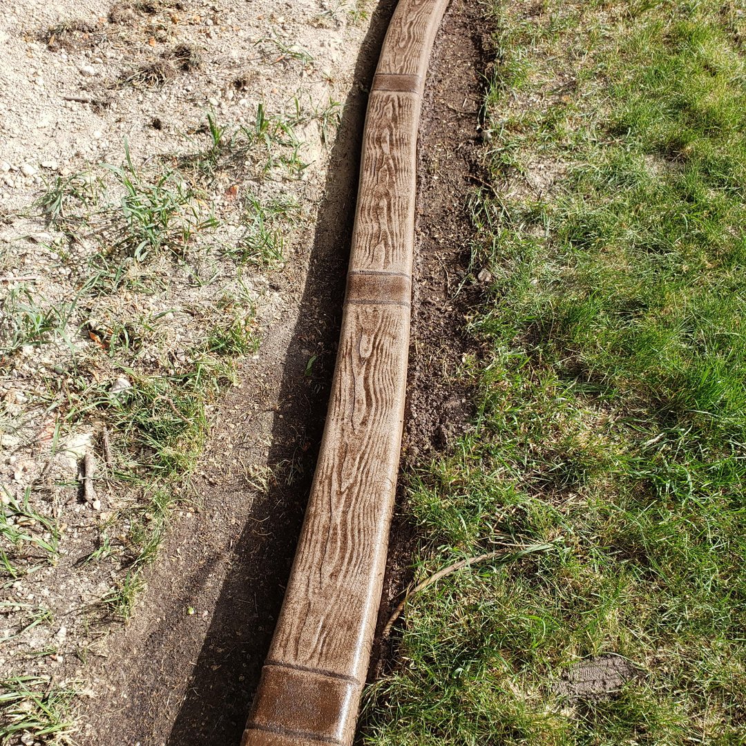 Wood grain curbing style