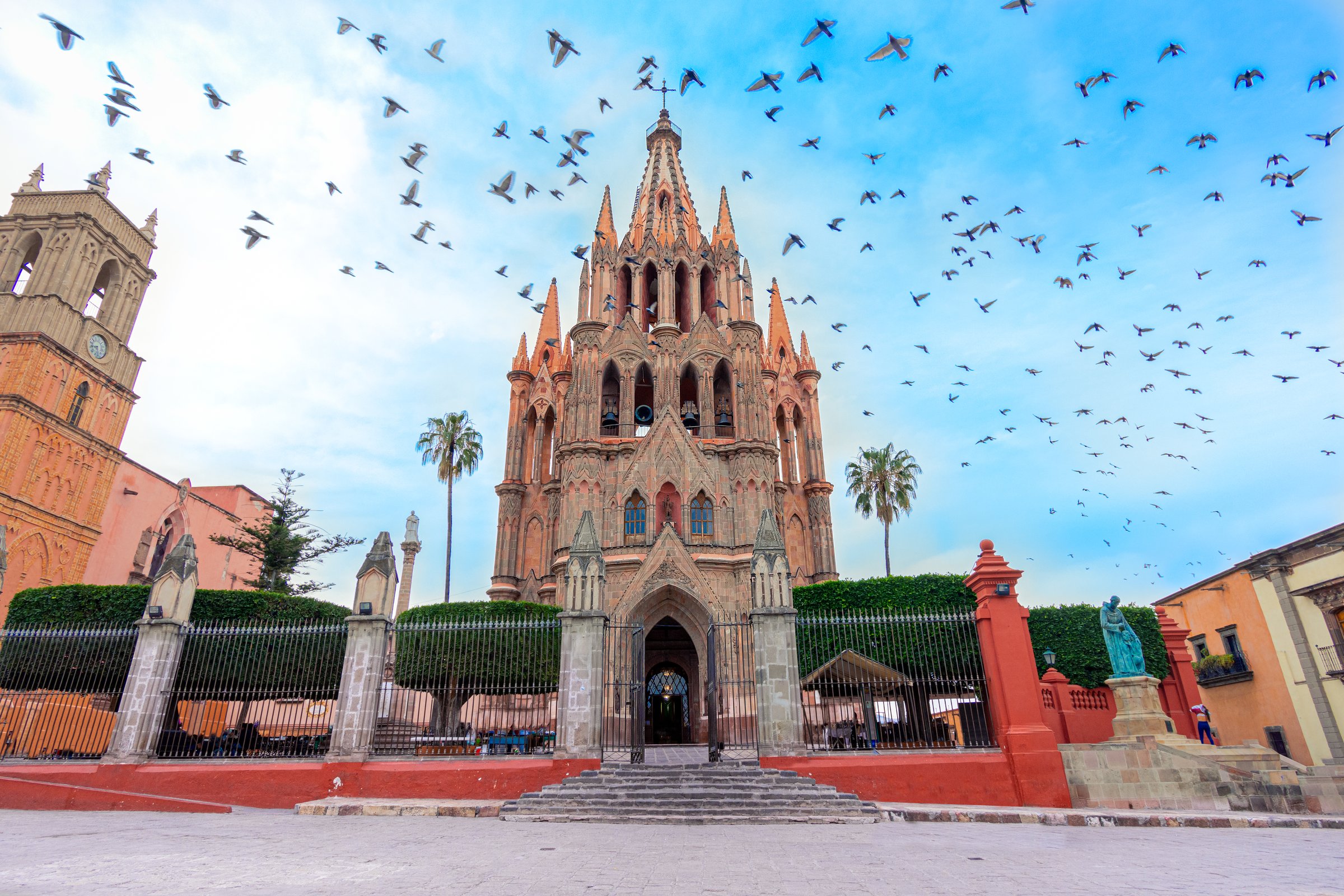 Archangel Parish Church Jardin Plaza San Miguel de Allende, Mexico. Parroaguia created in the sixteenth century.