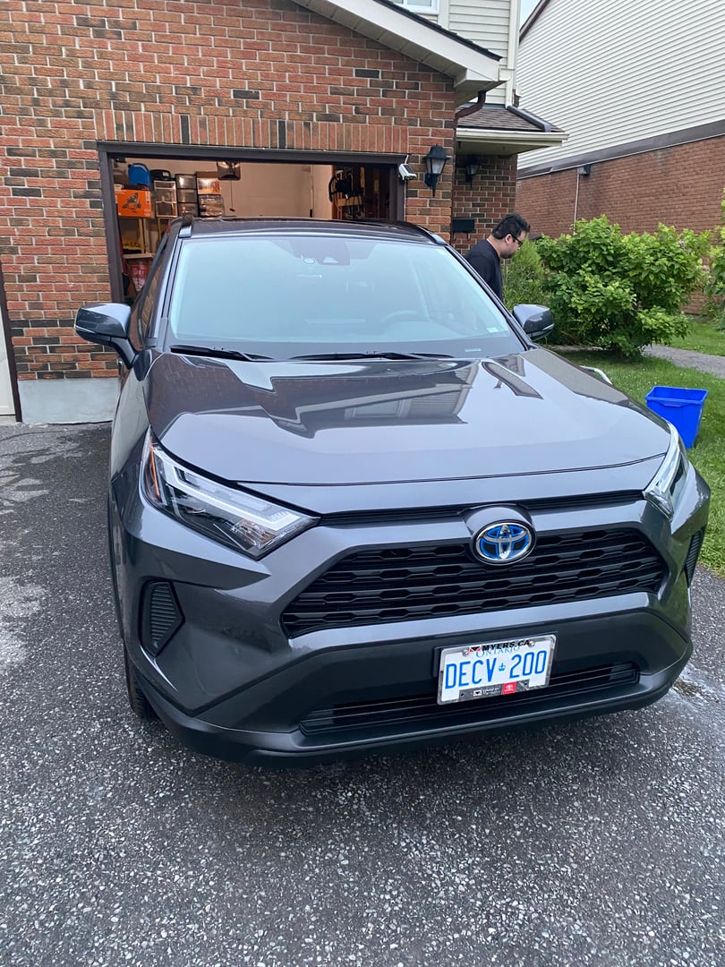 Car exterior wash and detailing service