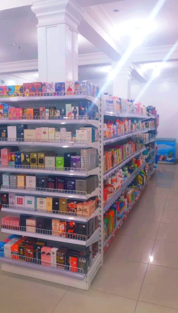 DE CATHY'S SUPERMARKET Household & Cosmetics