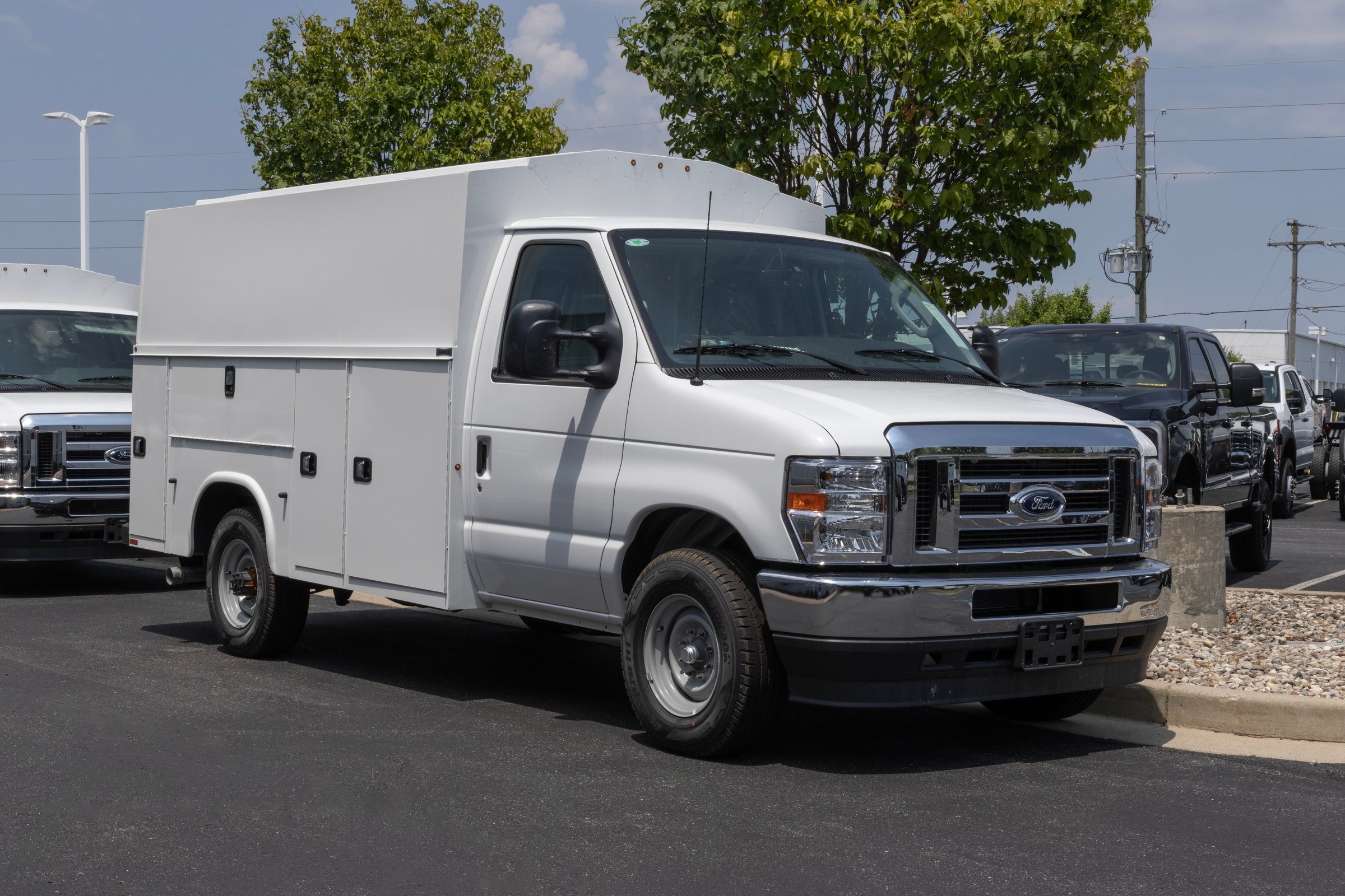 2024 Ford E-350 RWD Cutaway