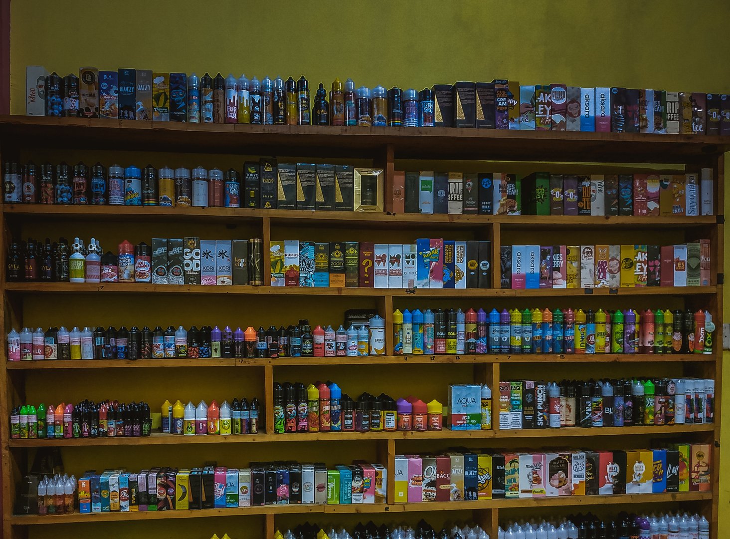 various kinds of liquid vape products