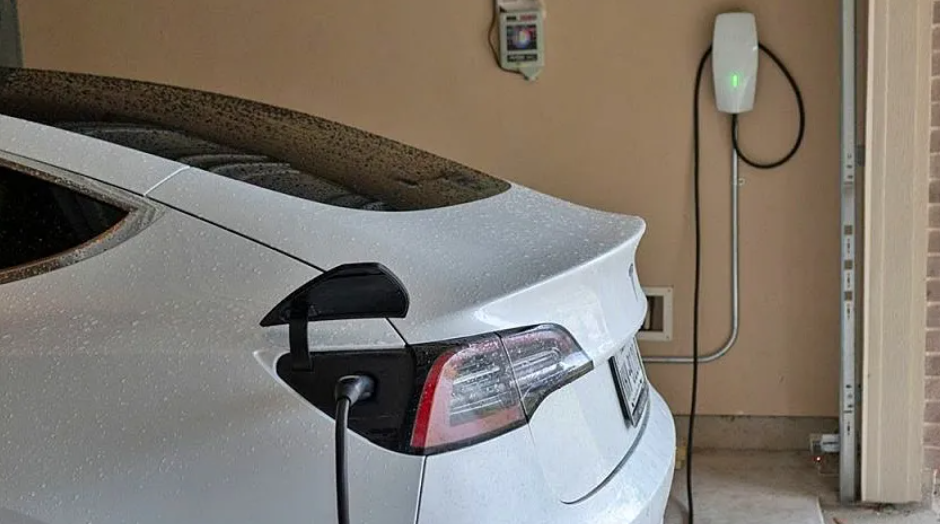Sound Power LLC installs fast Level 2 EV charging stations in Federal Way garages (hardwired EVSE for 40A–48A charging, permit-ready, clean conduit runs)