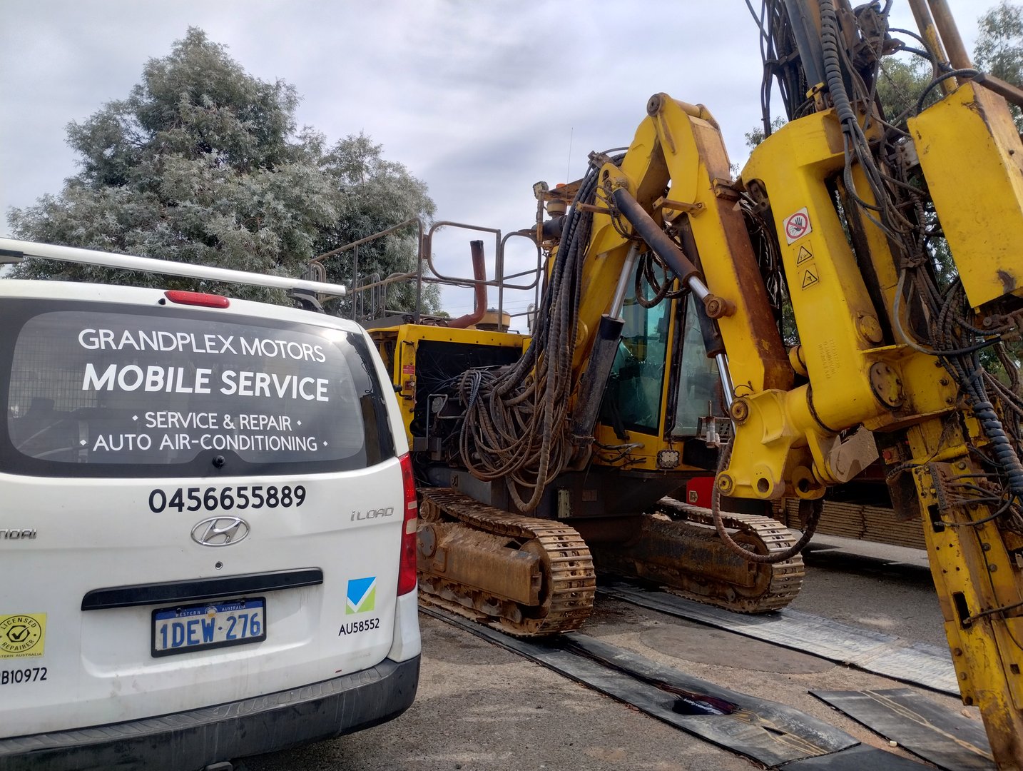 Perth Mobile Auto Air Conditioning & Electrical service technician