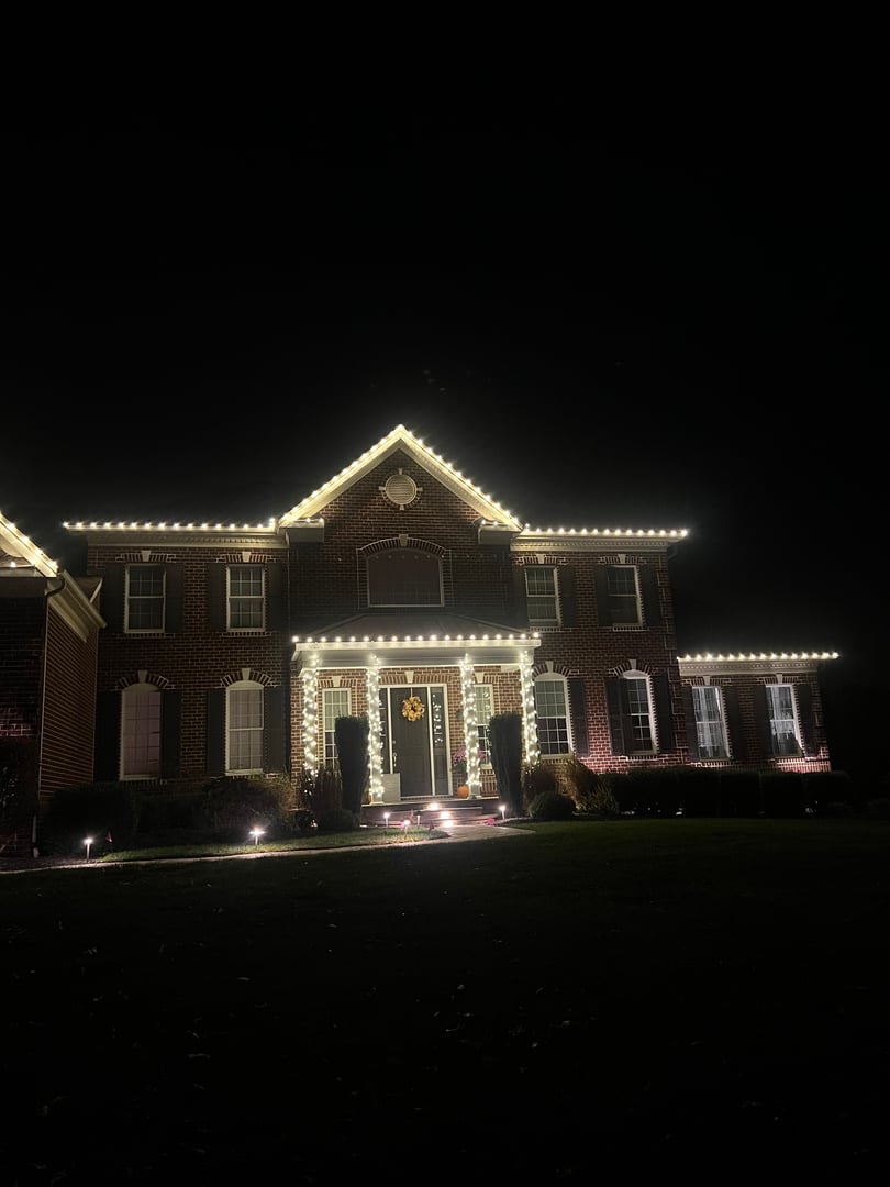 Traditional Holiday Lighting Installation