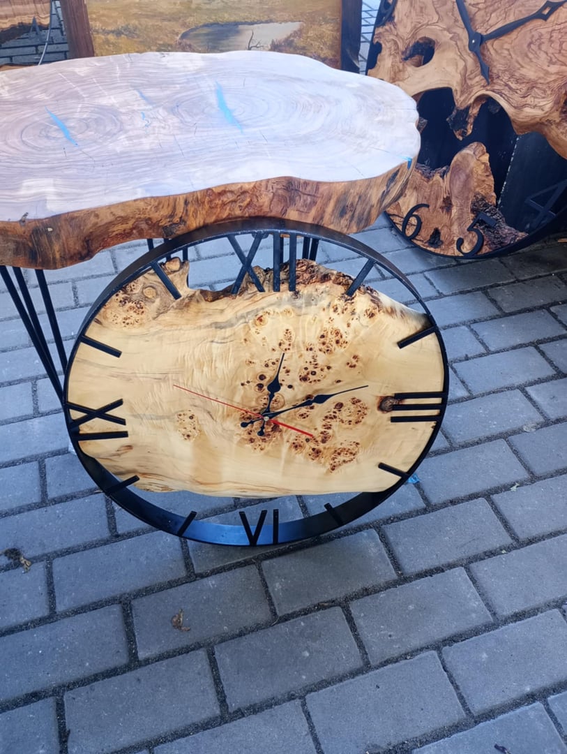 Drewniany zegar ścienny 4