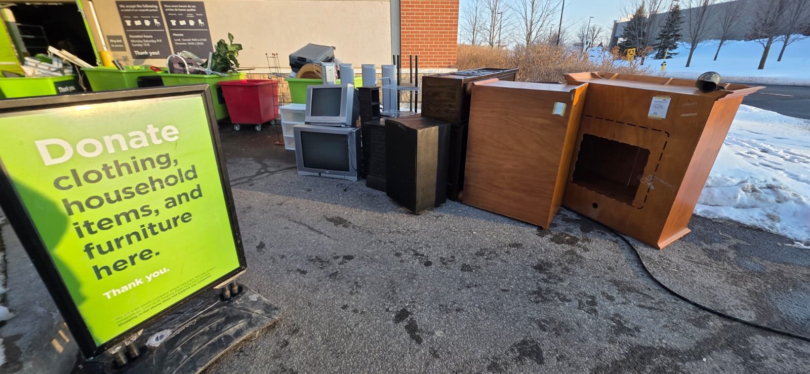 GnR Staff Donating Items