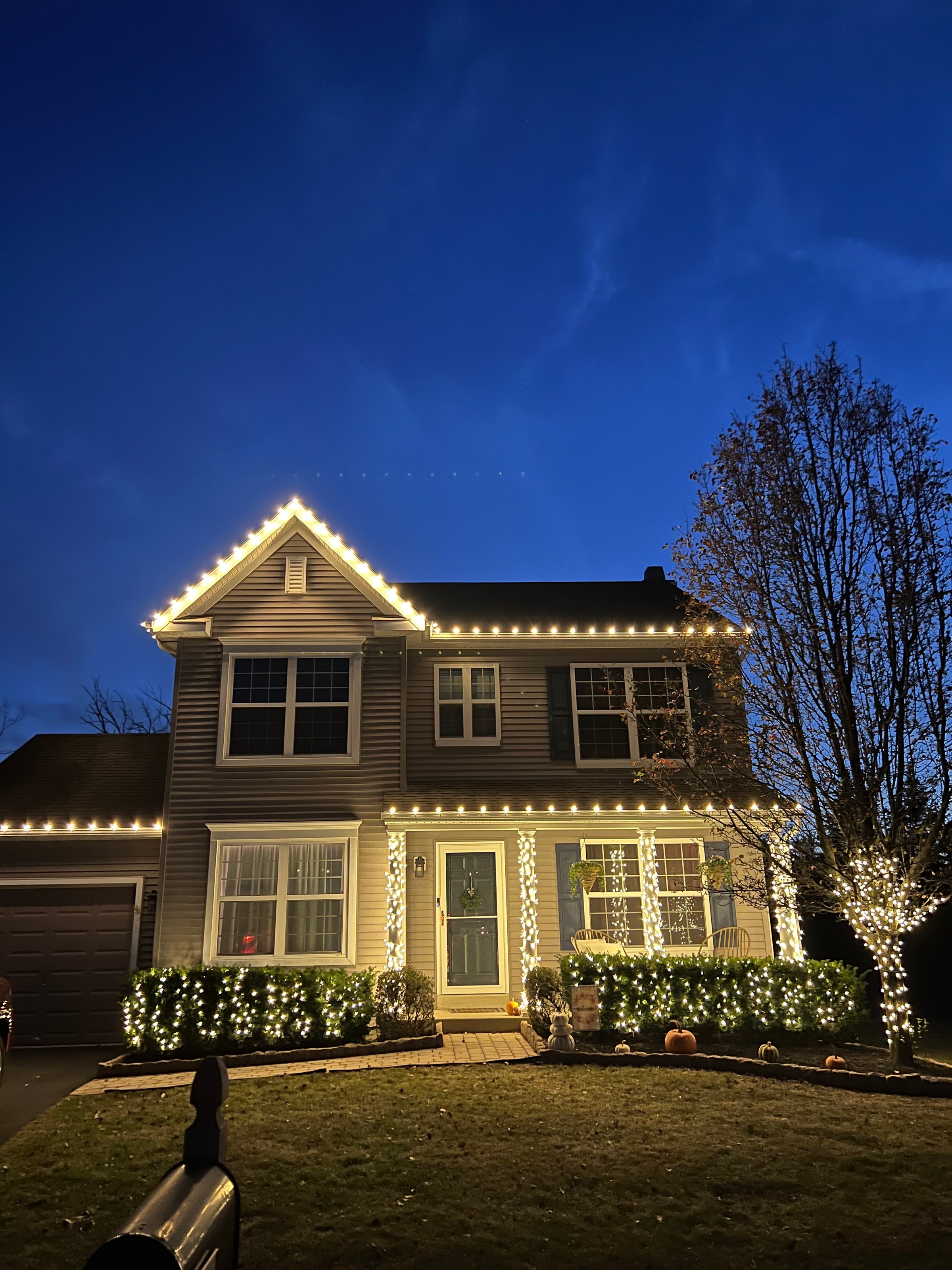 Halo Lighting Company - Professional Holiday Light Installation