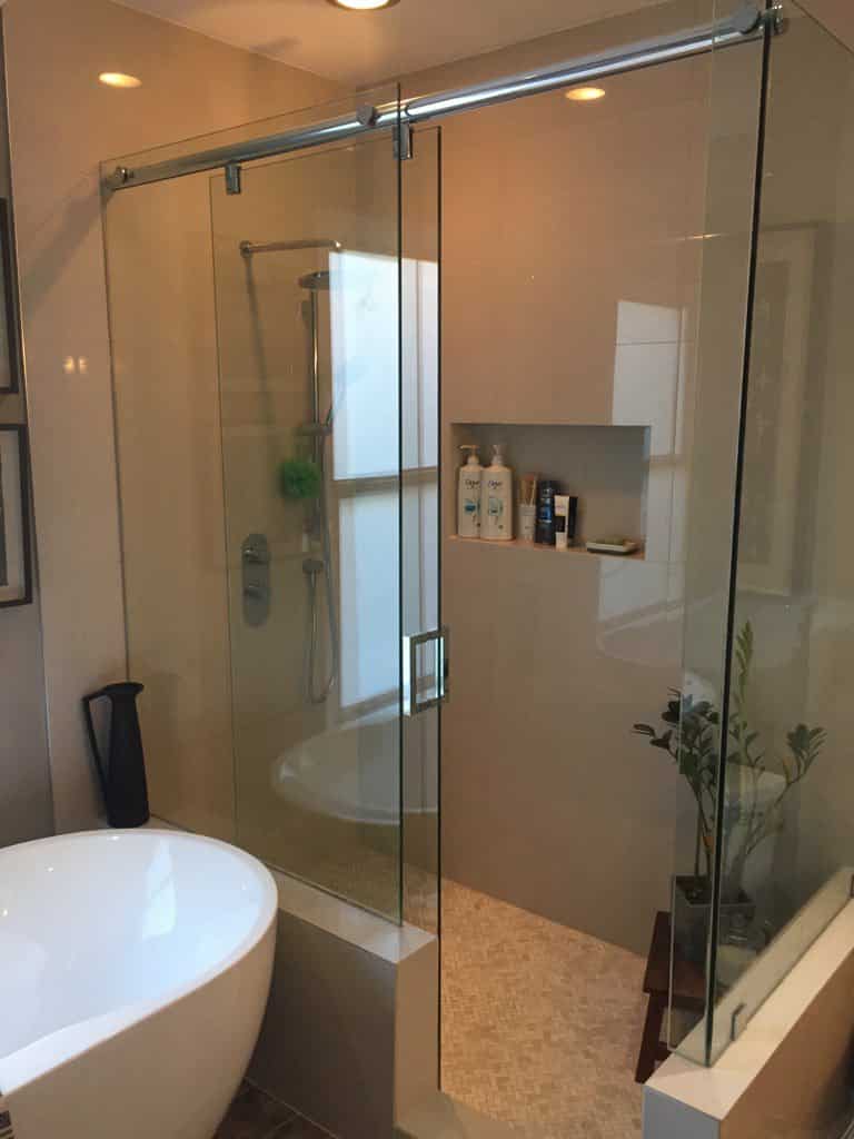 Bathroom renovation with modern design