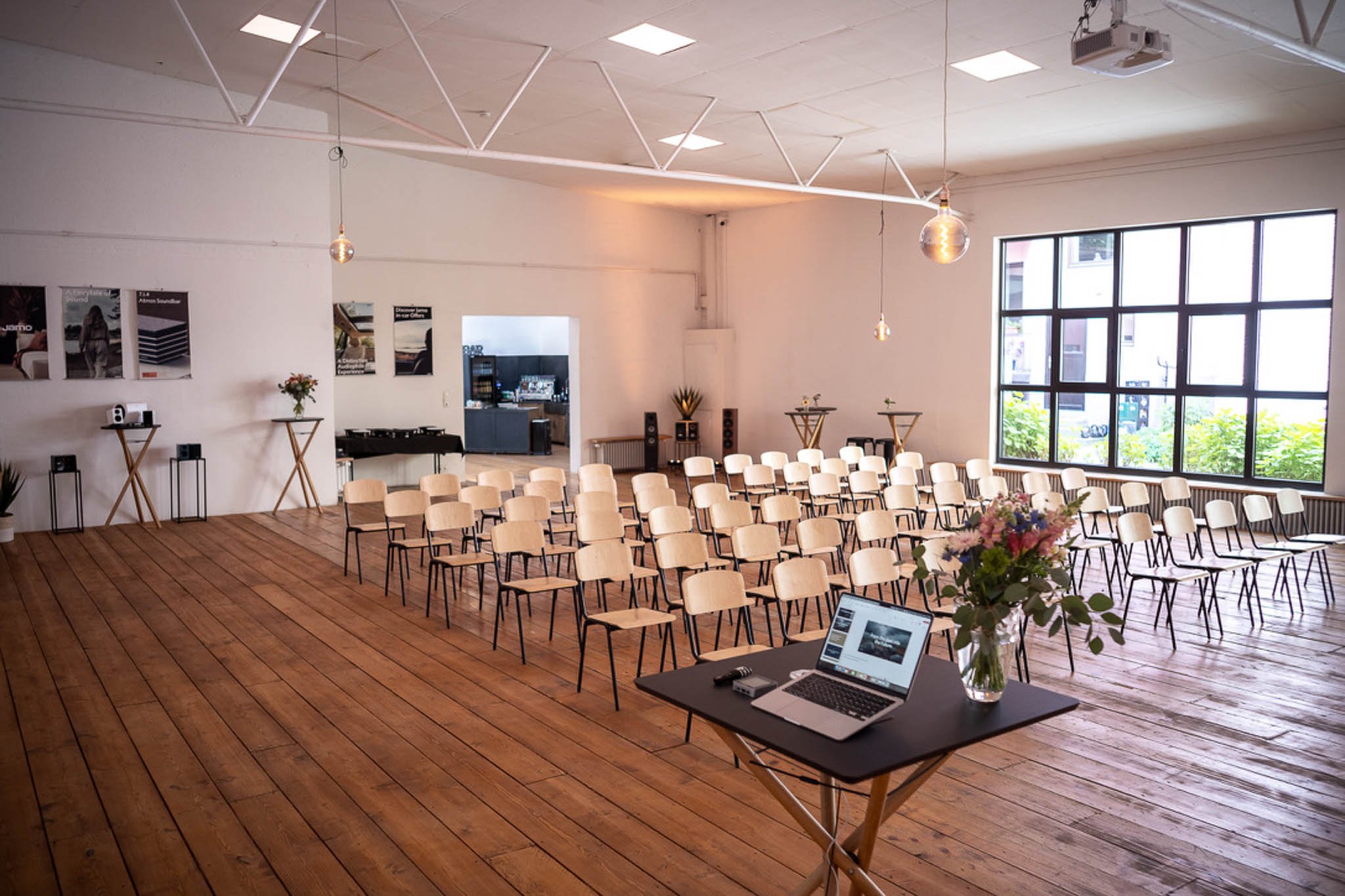 jamo holding limited produktpräsentation im g3 studio münchen