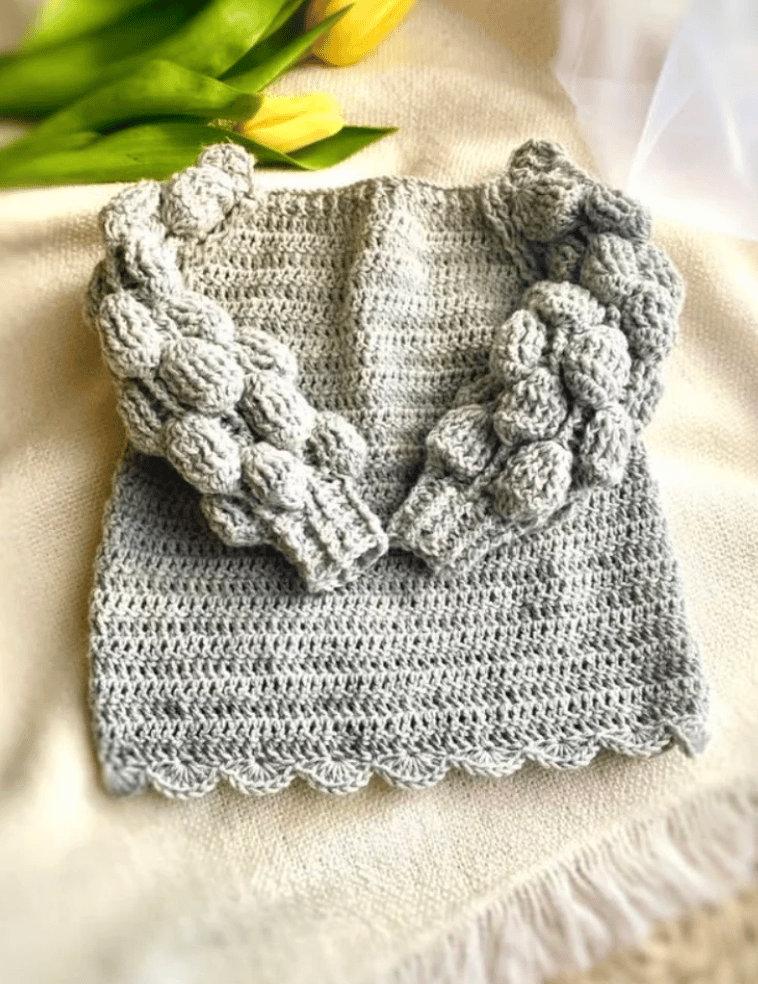 Sweterek dziecięcy - zdjęcie 4