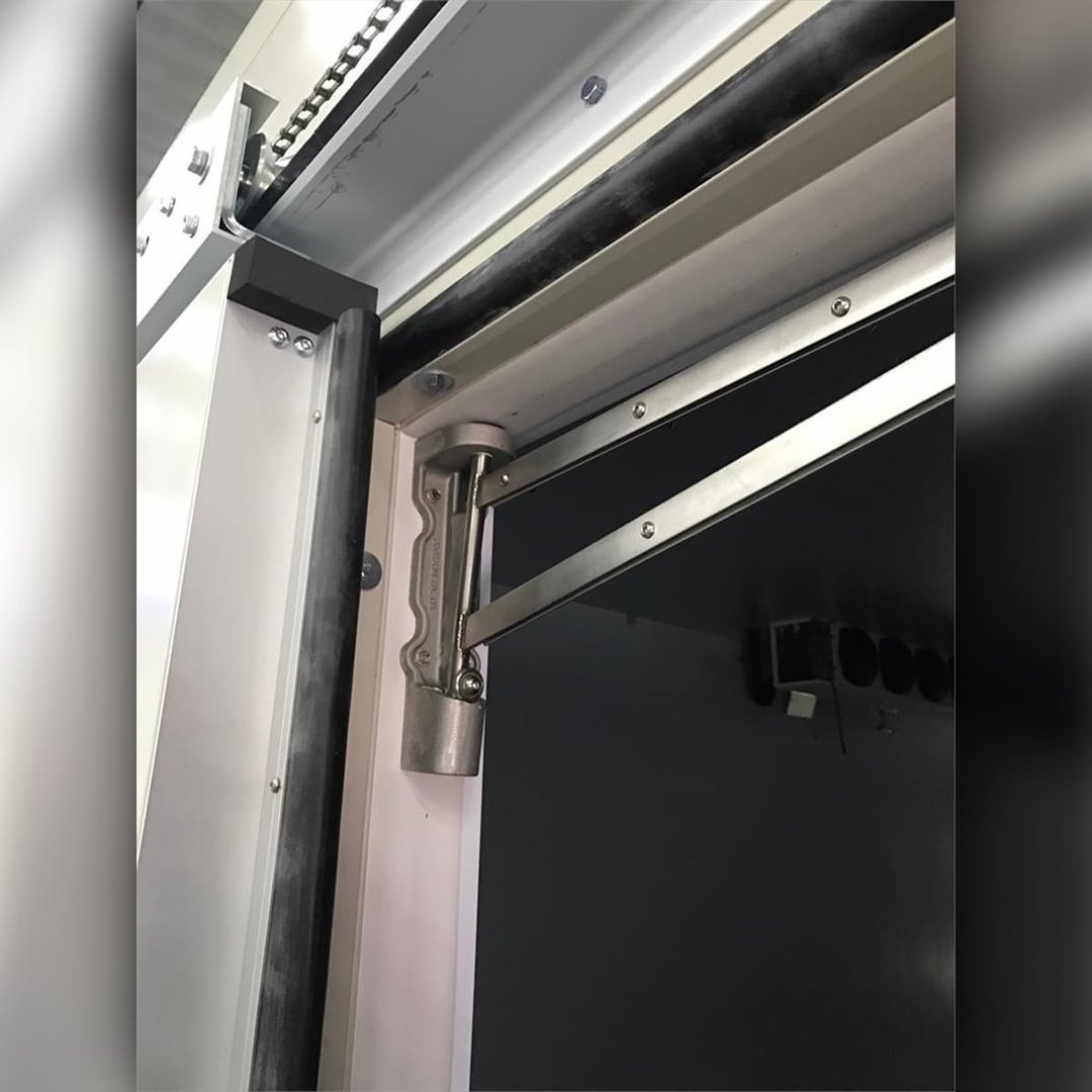 Gorilla Door 03