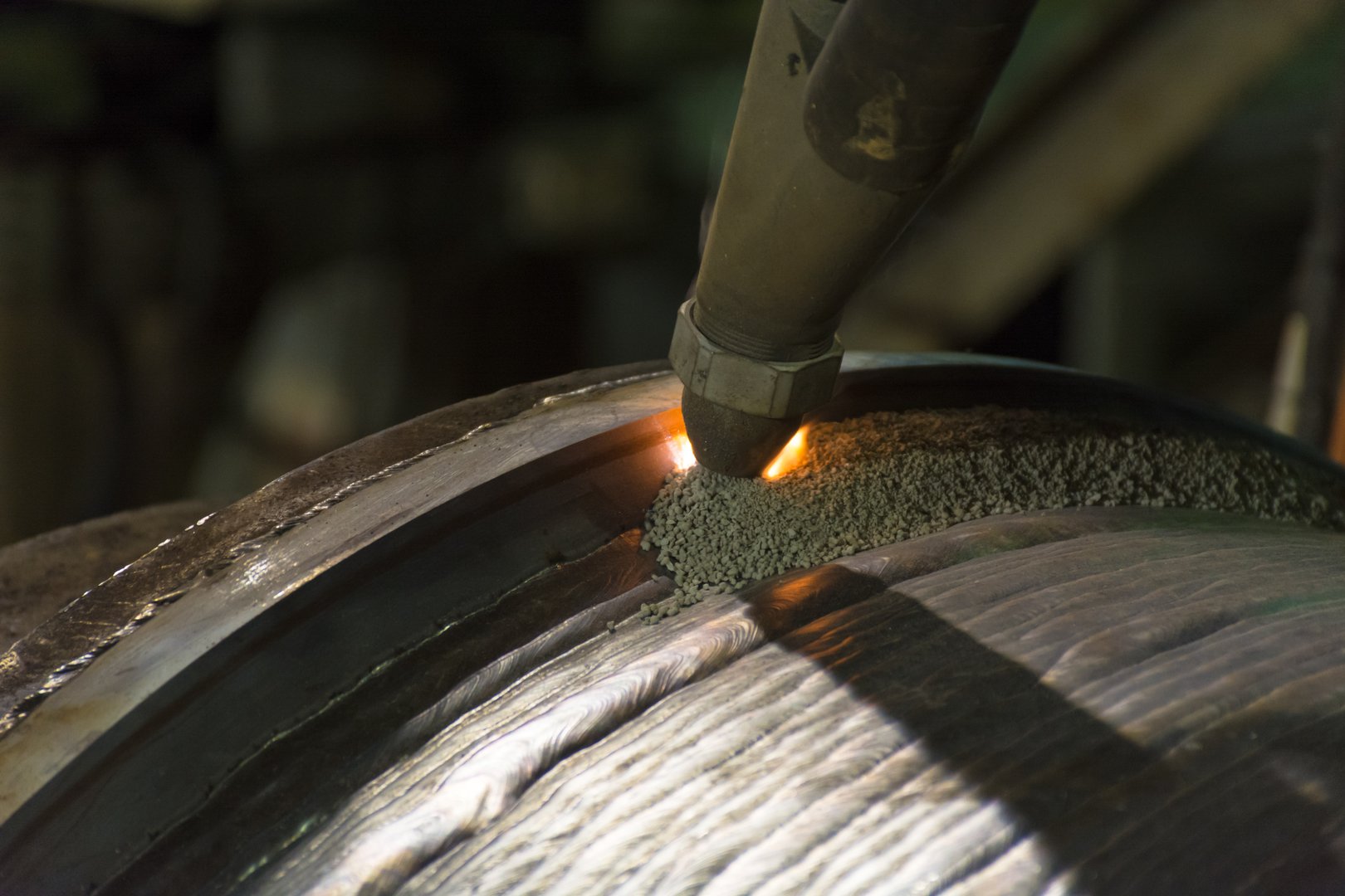 Overlay welding hard surfacing of steel roll by submerge arc welding process