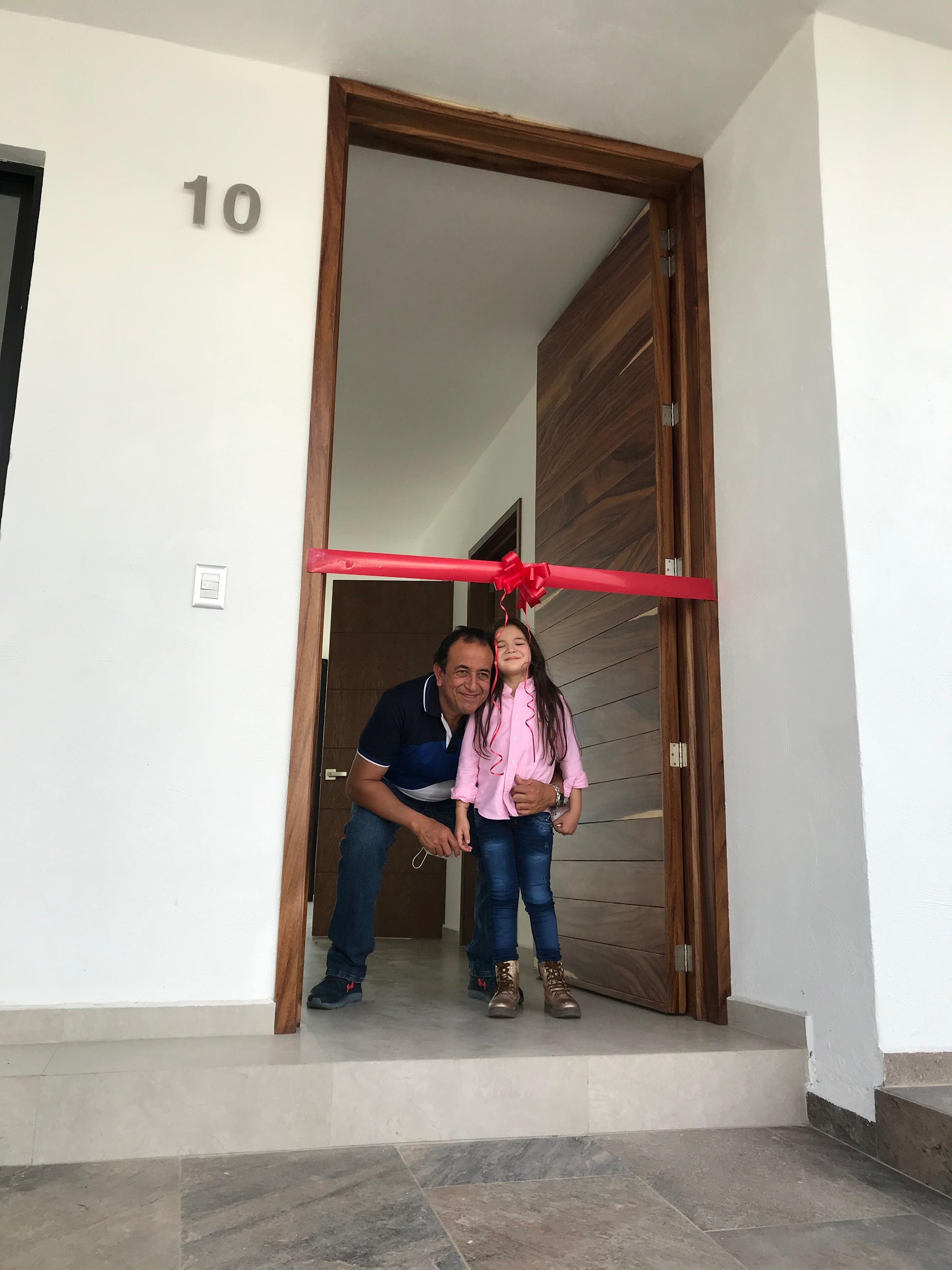 Momento especial de entrega de casa