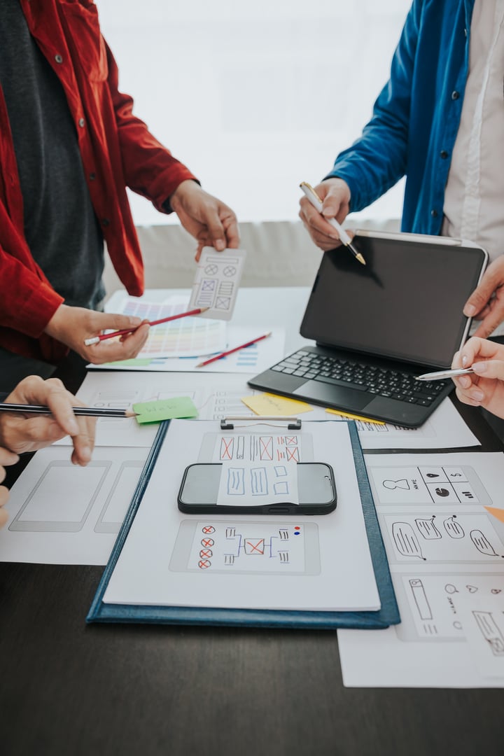 Program Designers, Creative Asia Team Brainstorm to develop creative digital farming Involved in every step of UX design.