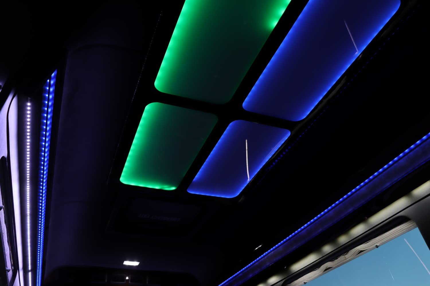 Mercedes Sprinter Limousine - Image 2