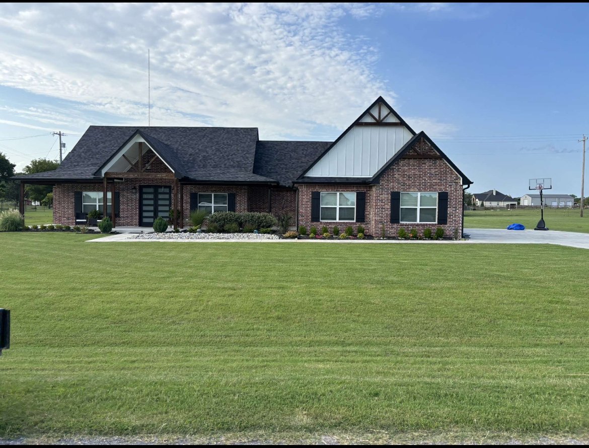 Lawn maintenance service