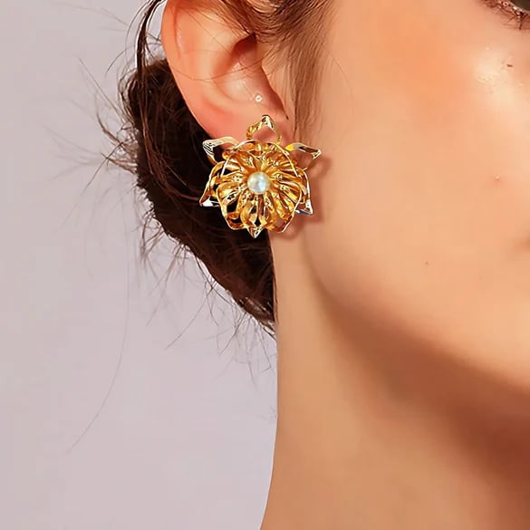 Boucles d'oreilles bohème élégantes fleur époxy plaqué or en acier titane et résine