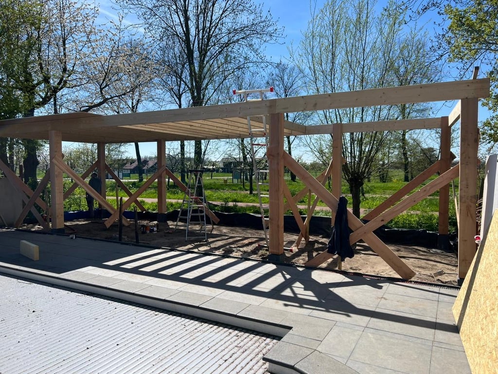 Houten constructie uitbouw Oss