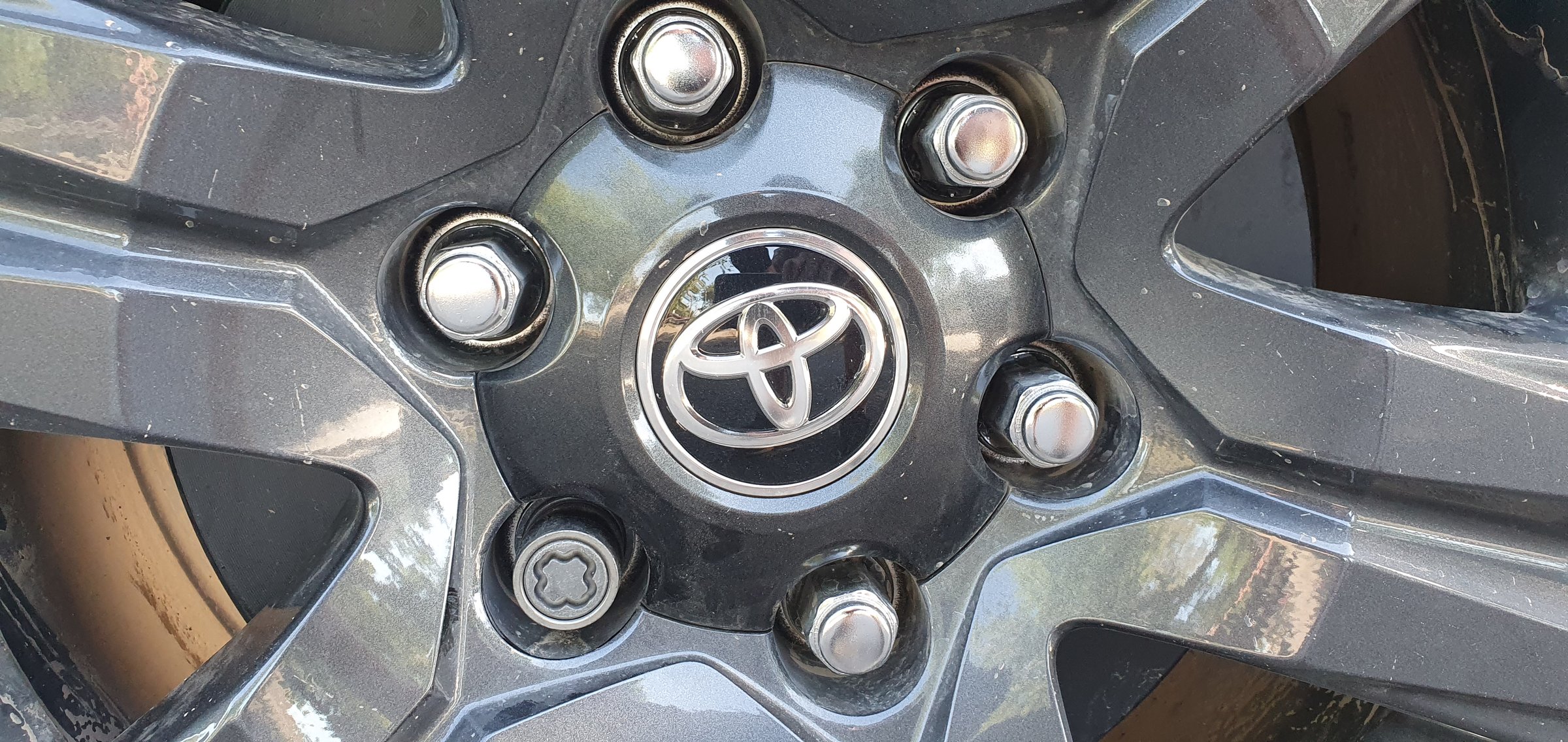 Tuercas de Seguridad para Toyota Hilux