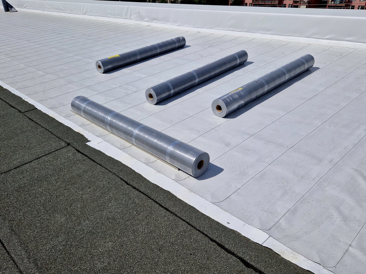 Waterproofing foils based on PVC-P reinforced with UV-resistant polyester mesh can be exposed directly to weather membranes have a reinforcement fully integrated into the smooth matte top layer, ballasted, fire resistant, bitumenhot air, leaflet, leakage, matte, panels, pvc-p, waterproofing, system, resistant, waterproofing, roll