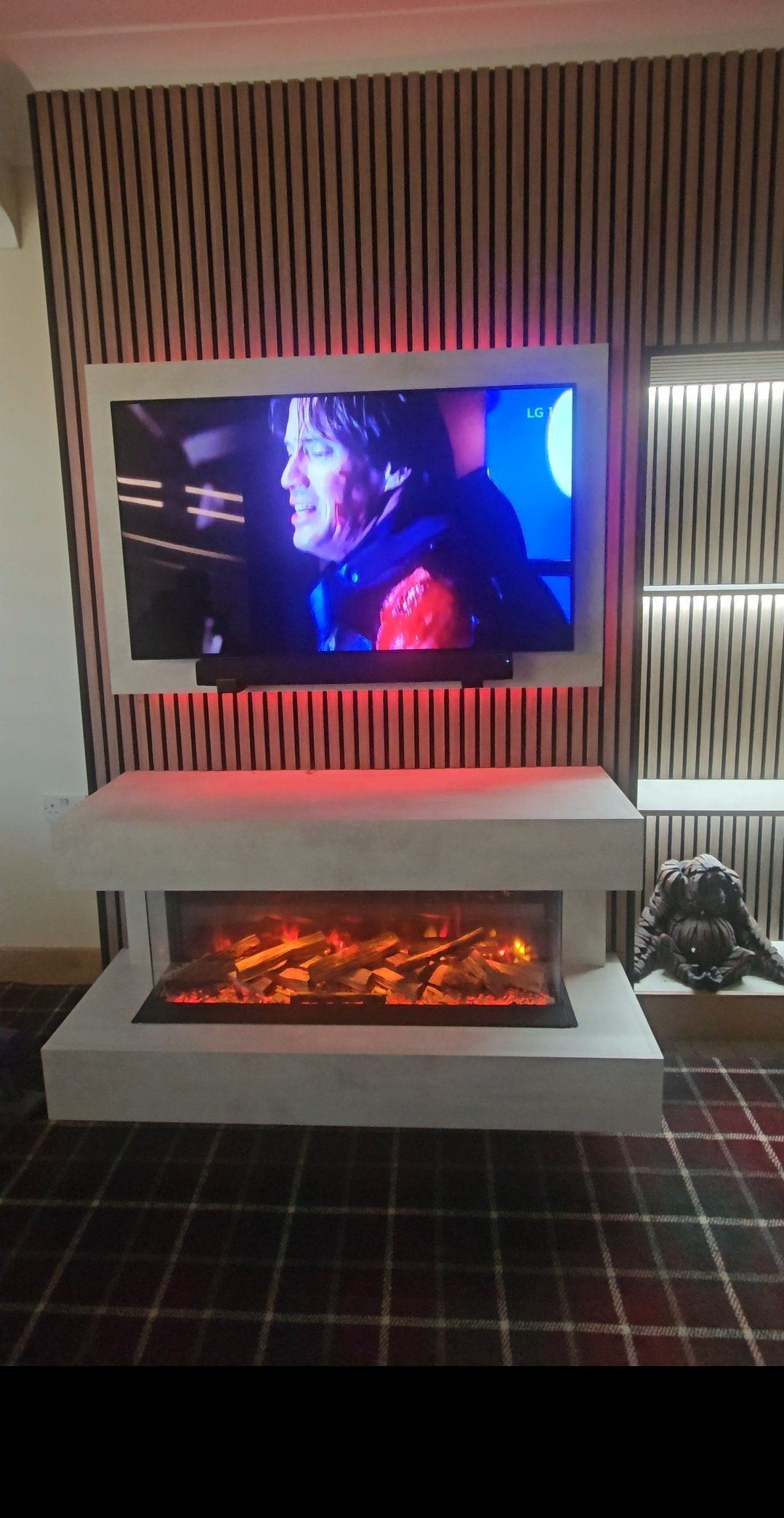 Professional media wall installation