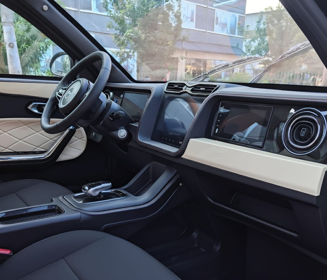 Xishun Eléctrico 2026 - Vista trasera y características de seguridad