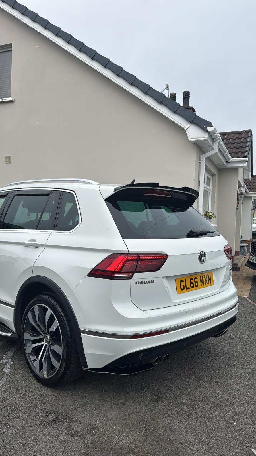 VW Tiguan R-Line Spoiler