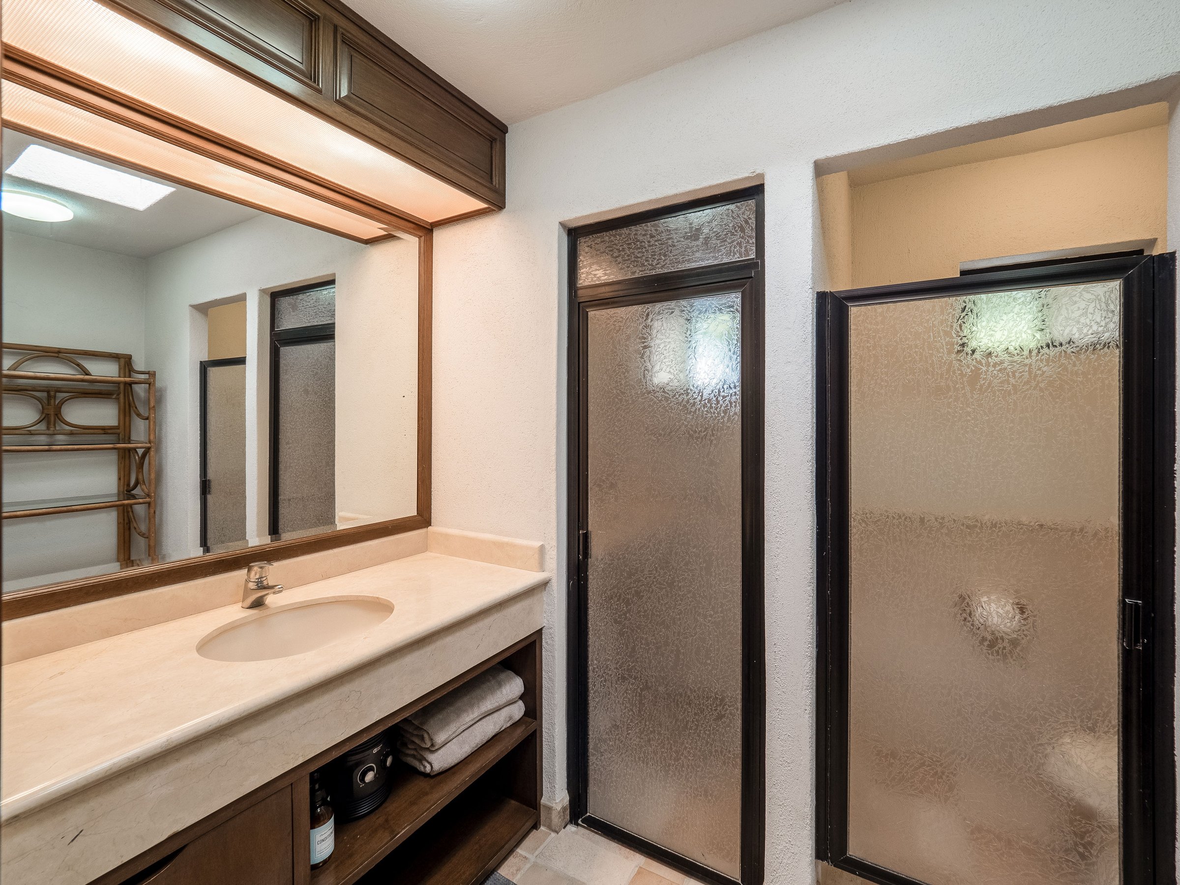 Árboles y jardín exterior