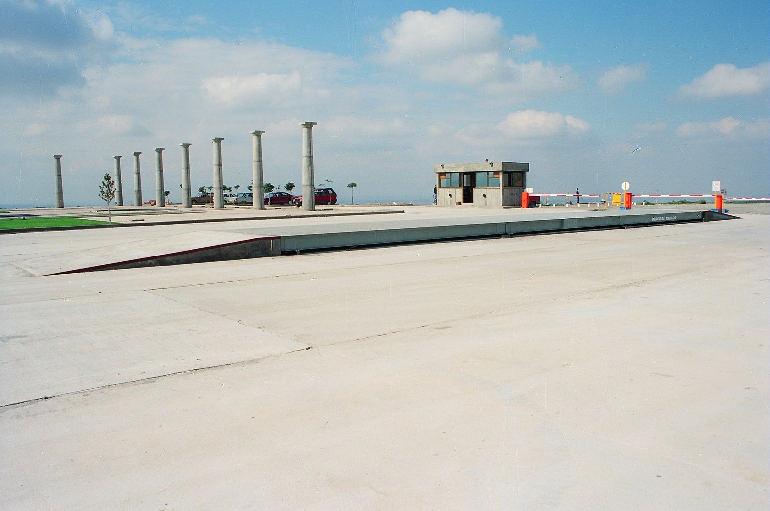 Instalaciones industriales de Básculas Casilda con equipos especializados