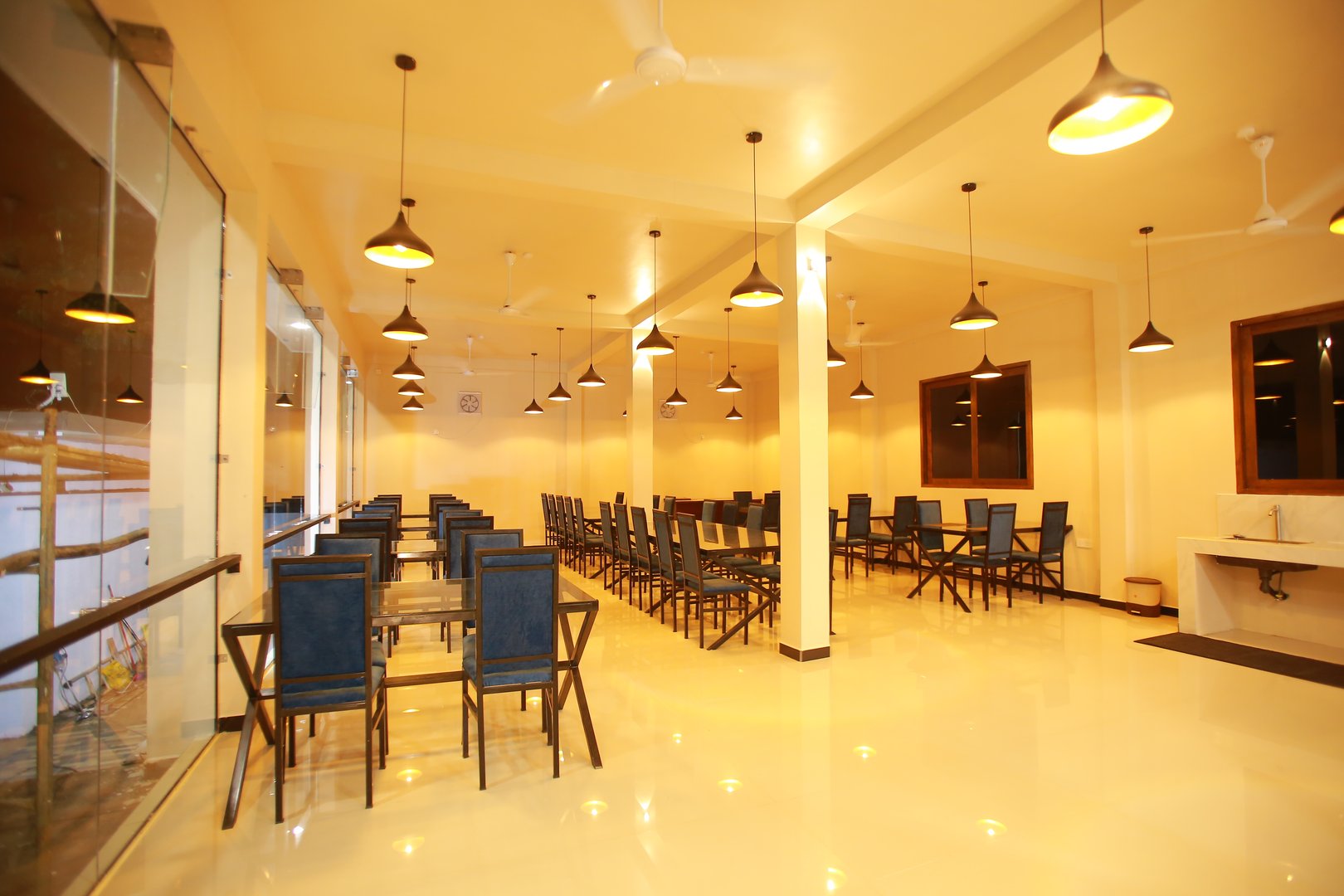 Dining at Crystal Riverston Deck