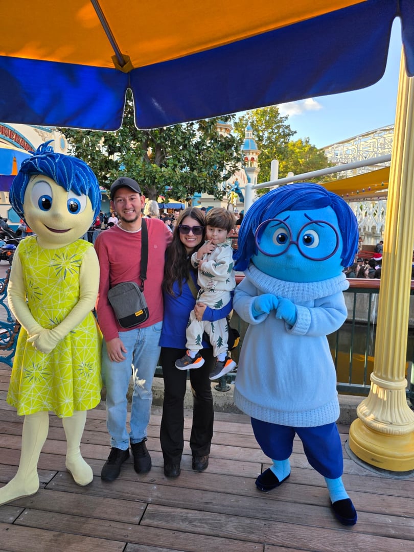 Cliente feliz - primer viaje a Disney con regalos y descuentos