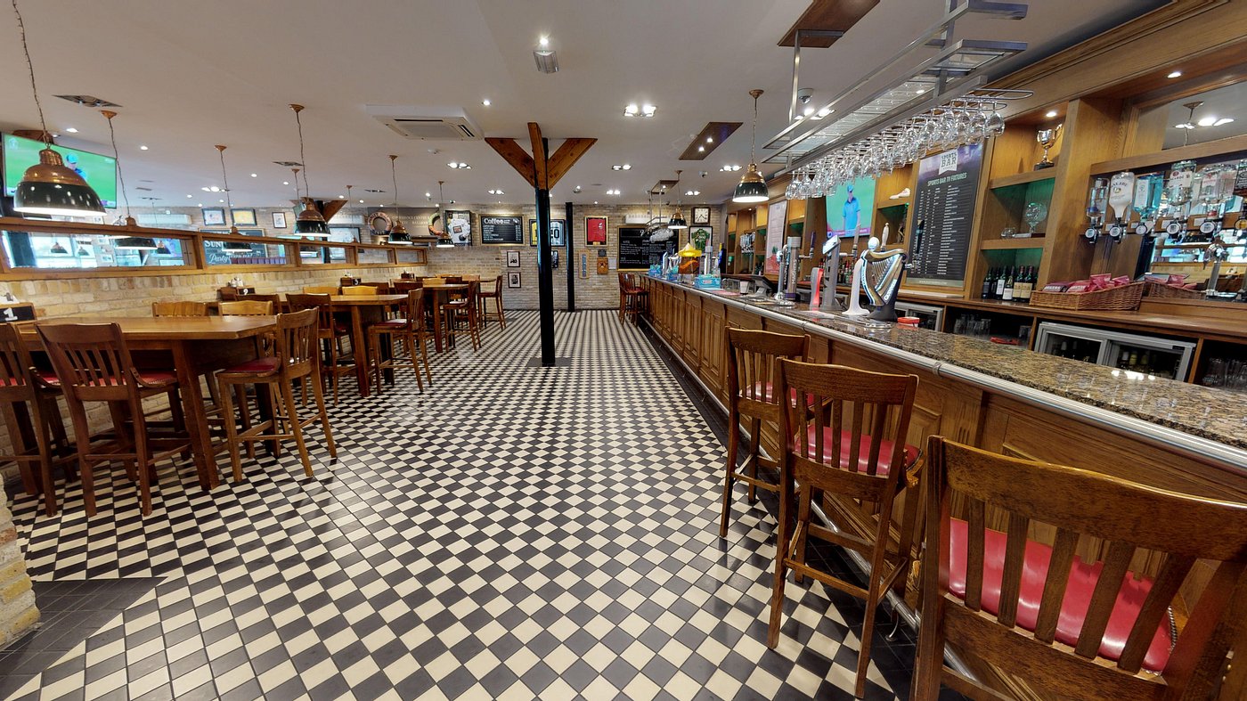 Old Thorns Hampshire countryside setting and natural beauty