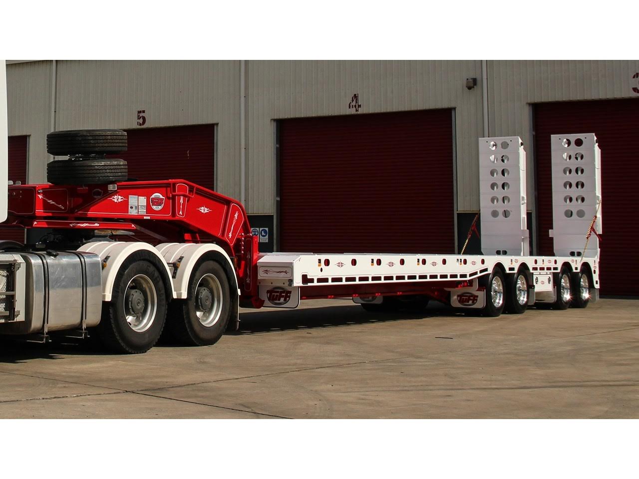 Low Loader - Heavy equipment transport