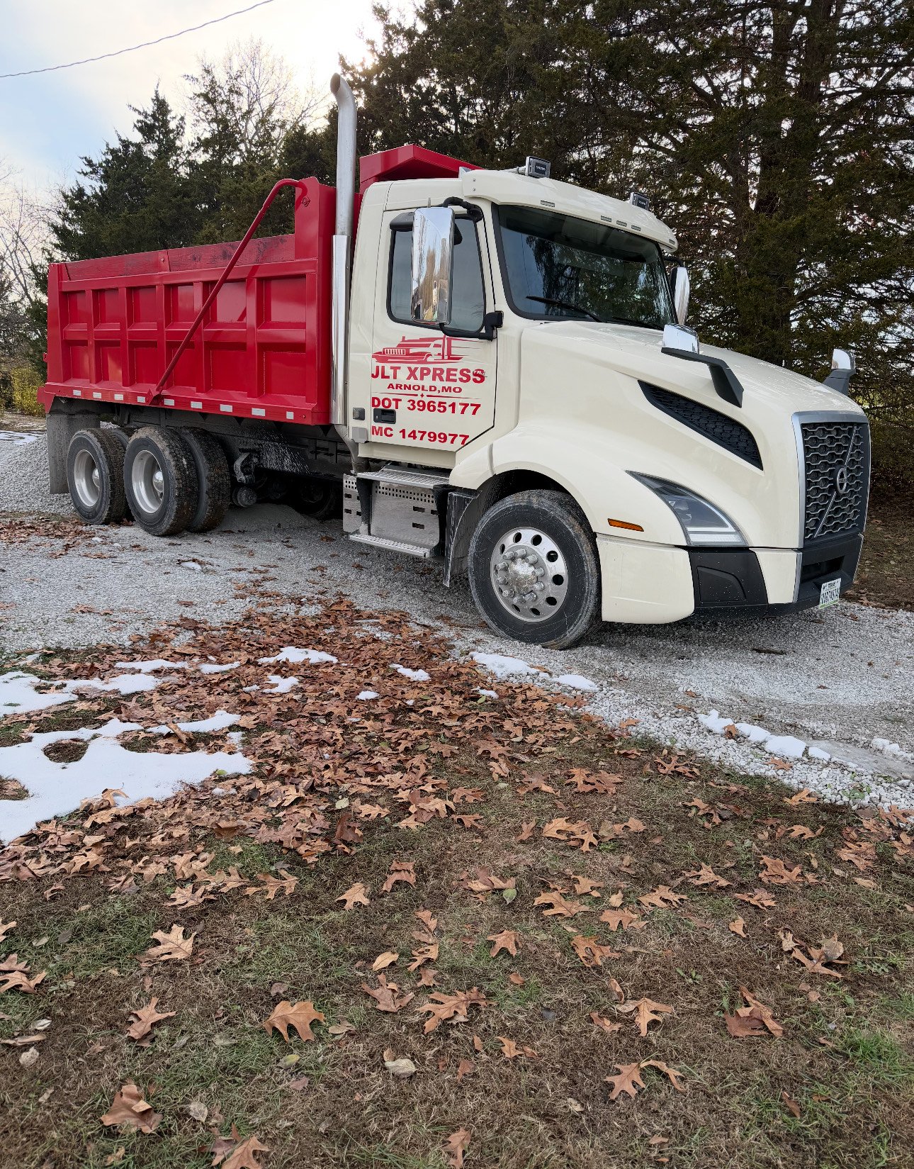 JLT Express dump truck