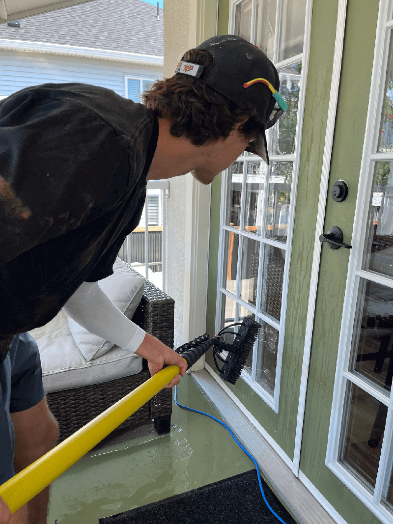 Exterior window washing