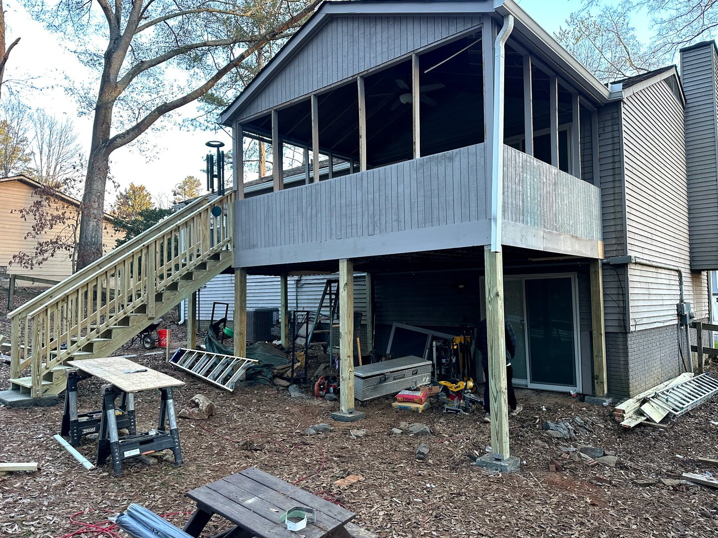 Deck services and outdoor construction