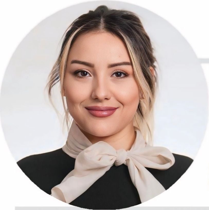 Özge Tunaç - Cambridge DELTA-Qualified English Teacher