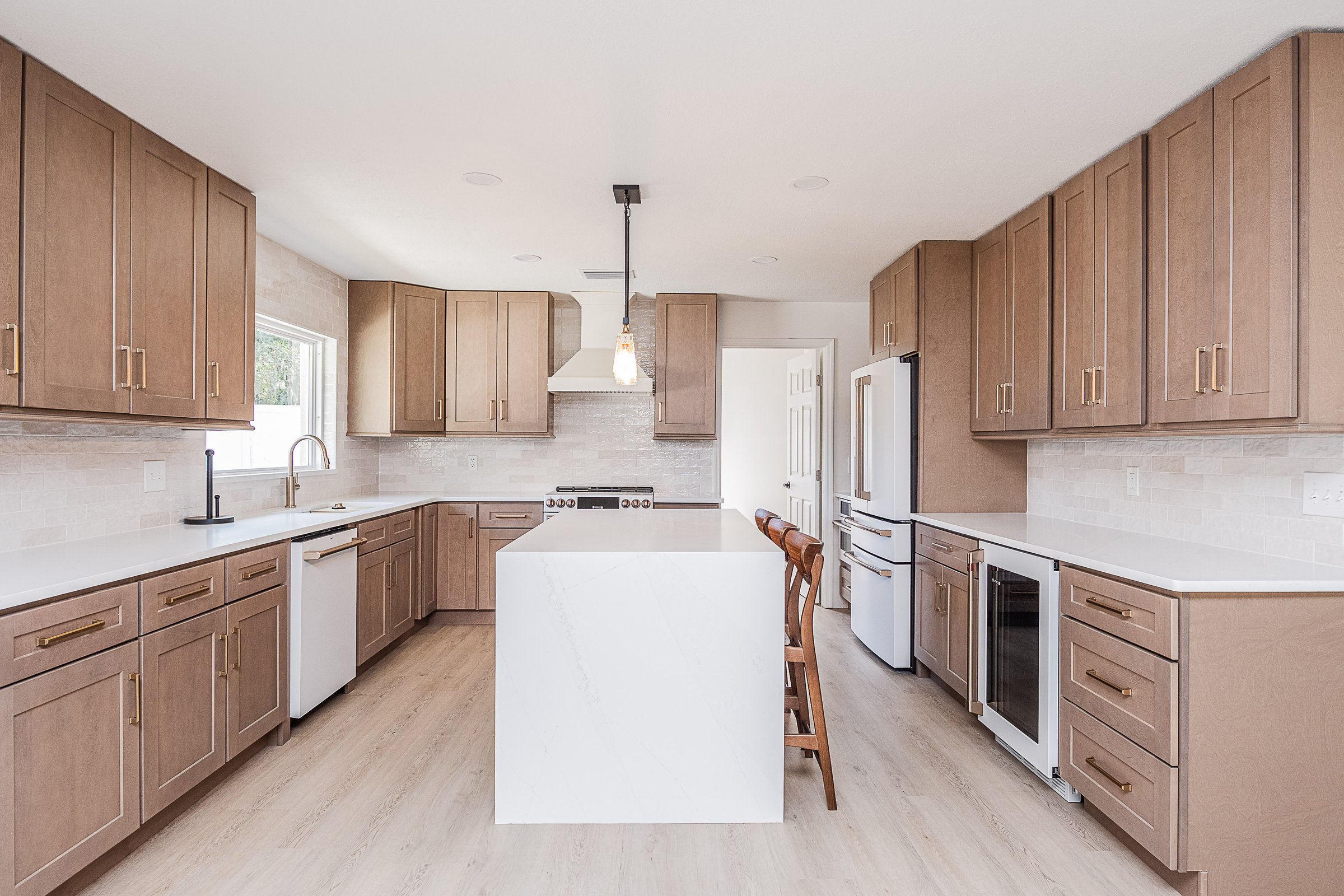 Contemporary kitchen renovation - view 1