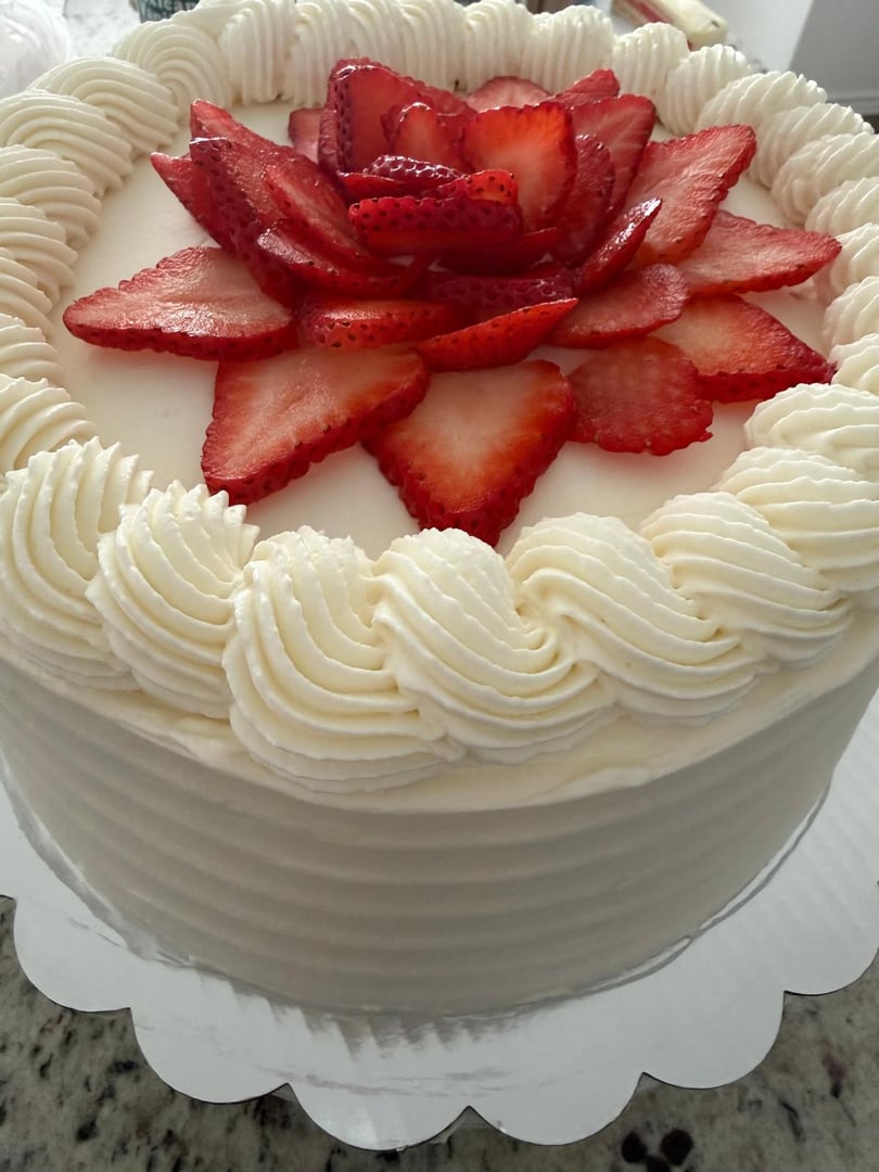 Custom cake by Temptations by Mary