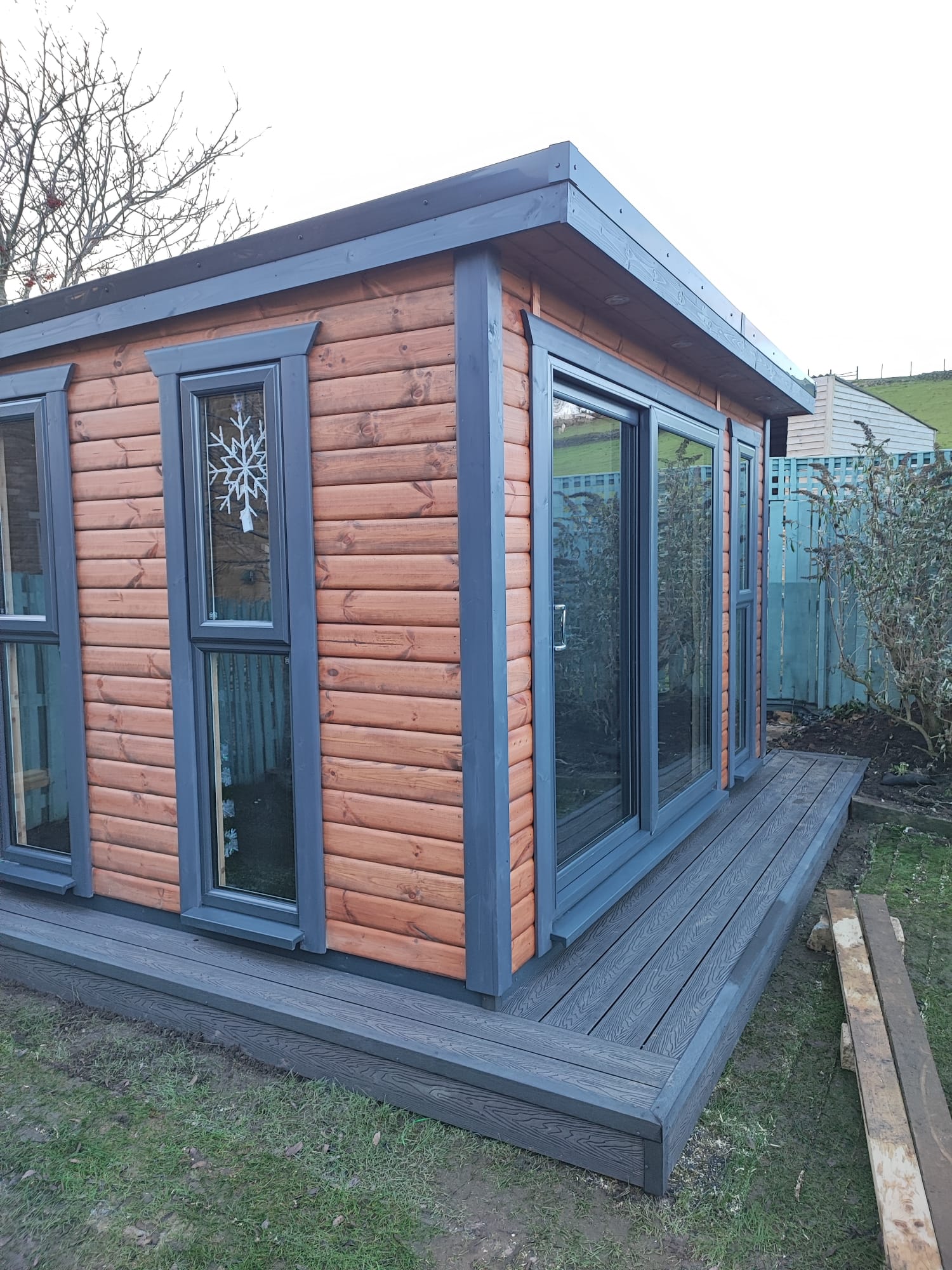 Insulated garden room